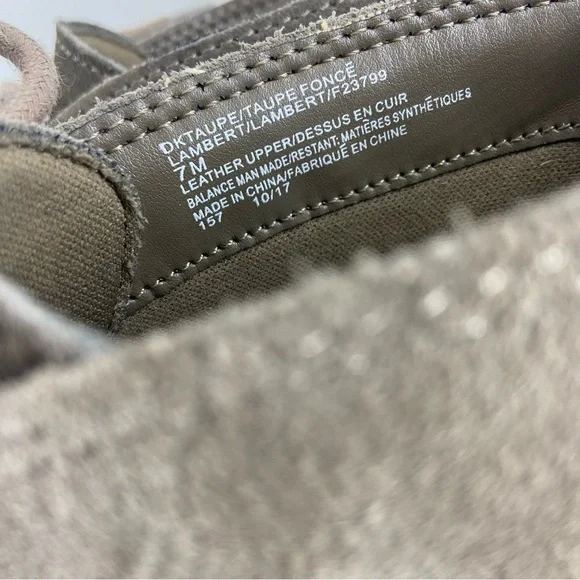 White Mountain Lambert Wedge Ankle Booties in Taupe/Grey Suede Women’s Size 7M - Picture 2 of 8